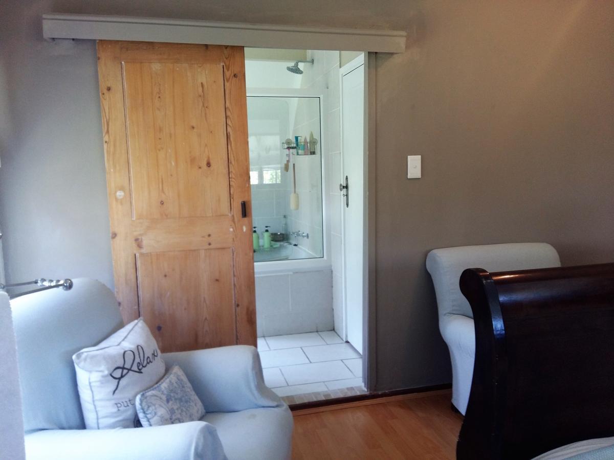 Almond Cottage Bed & Breakfast Somerset West Exteriör bild