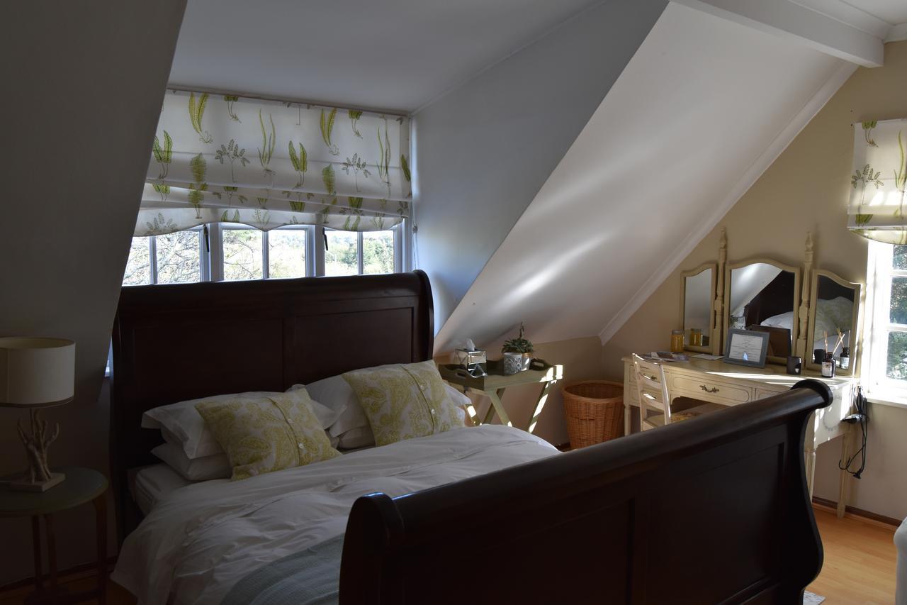 Almond Cottage Bed & Breakfast Somerset West Exteriör bild